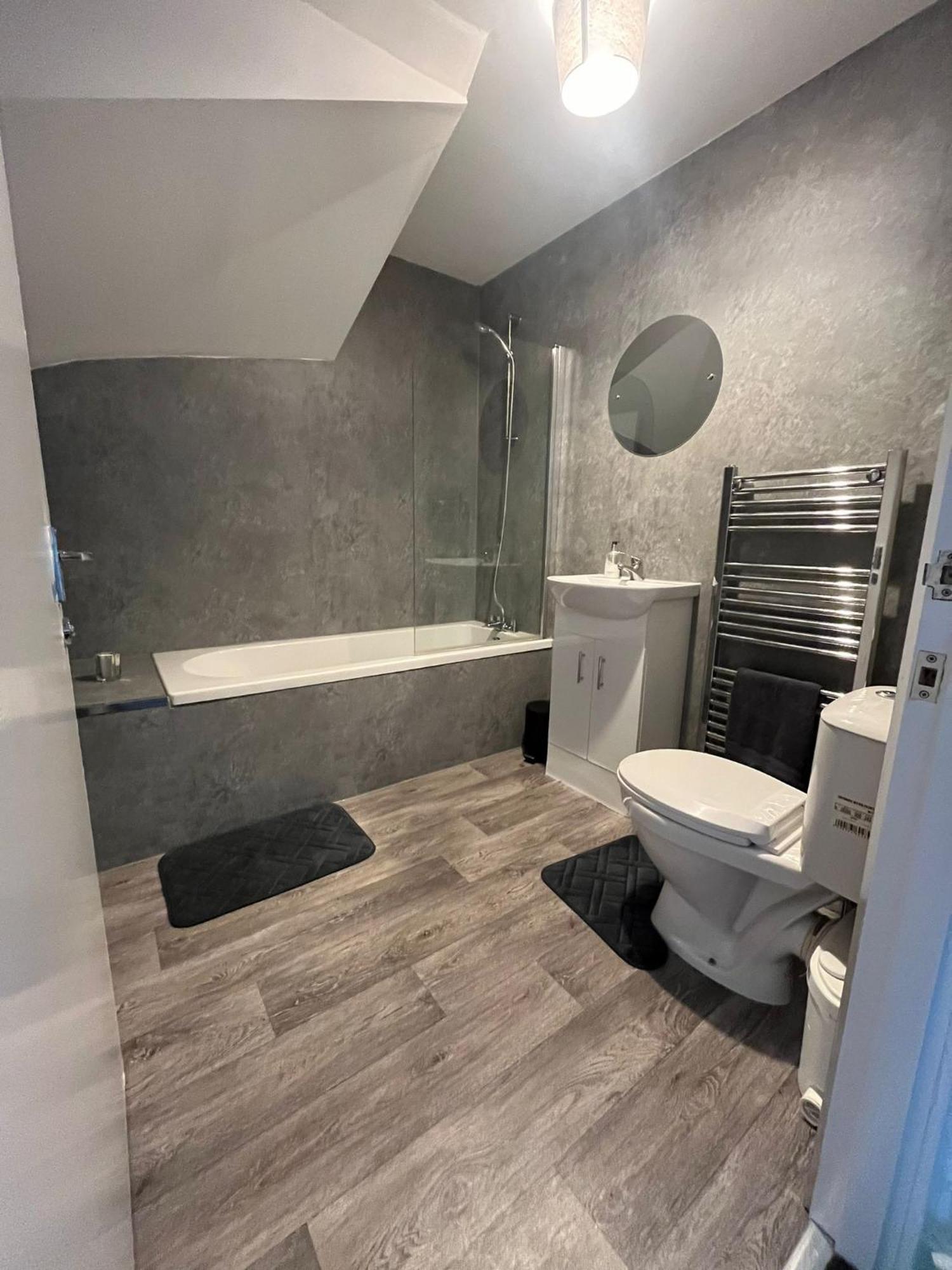 The M Rooms At 144 Kirk of Shotts Exterior foto
